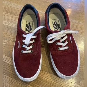 LIKE NEW maroon Vans authentic sneakers